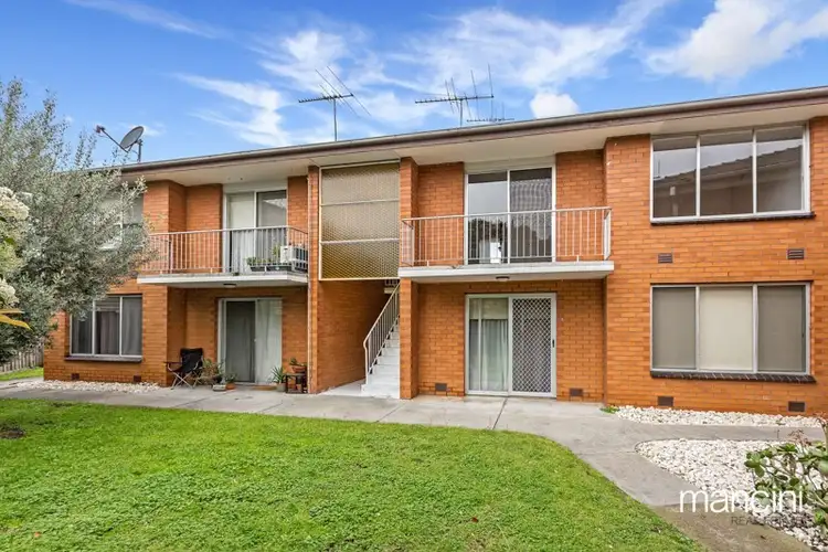 11/3-5 Robin Street, Altona VIC 3018