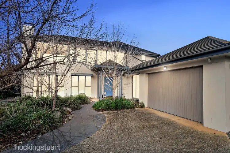 4 Teeside Court, Sanctuary Lakes VIC 3030