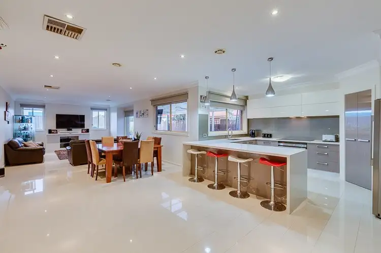 Fourth view of Homely house listing, 25 Cynthia Court, Hillside VIC 3037