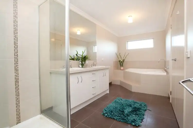 Fourth view of Homely house listing, 8 Collyer Court, Attwood VIC 3049