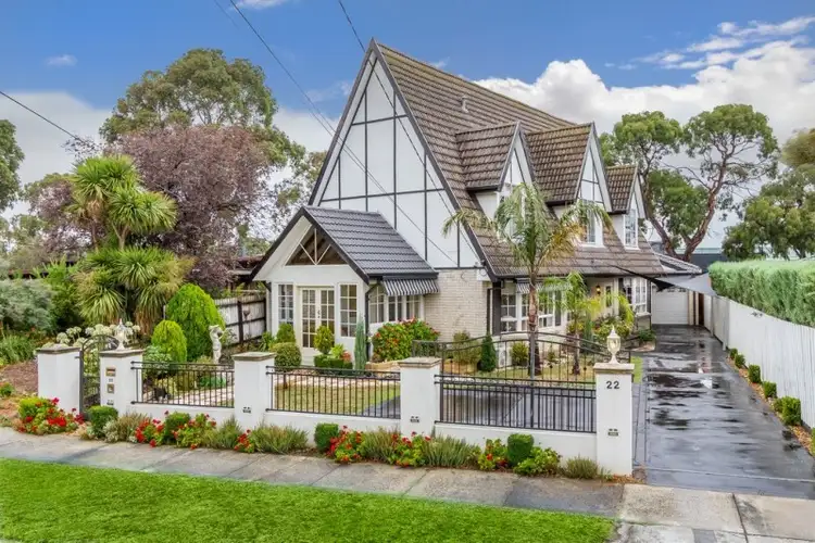 22 Merrick Crescent, Glen Waverley VIC 3150