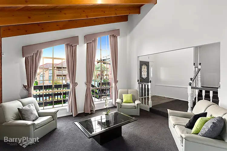 Second view of Homely house listing, 27 Hutchins Circuit, Bundoora VIC 3083