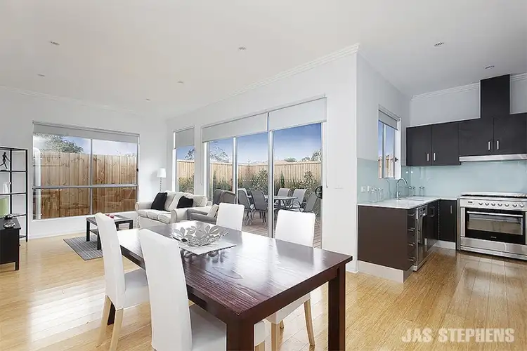 2/140 Morris Street, Sunshine VIC 3020