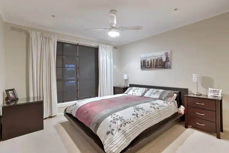 Fifth view of Homely house listing, 2 Dunbar Court, Keilor Downs VIC 3038