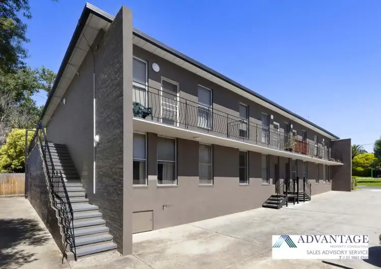 4/10 Maleela Grove, Rosanna VIC 3084