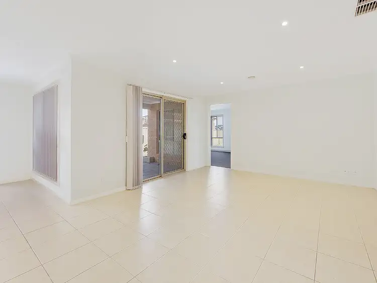 Fifth view of Homely house listing, 8 Faddie Street, Cairnlea VIC 3023