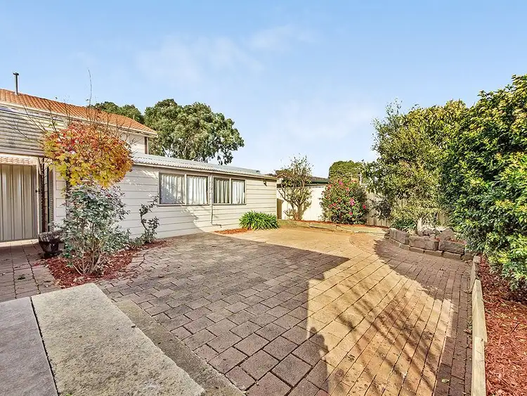 Fifth view of Homely house listing, 3 Robyn Avenue, Albanvale VIC 3021