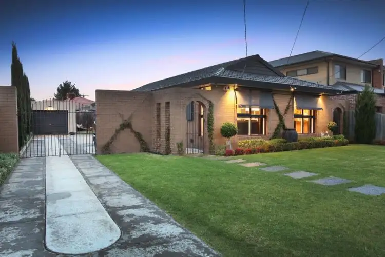 Second view of Homely house listing, 8 Aylesbury Crescent, Gladstone Park VIC 3043