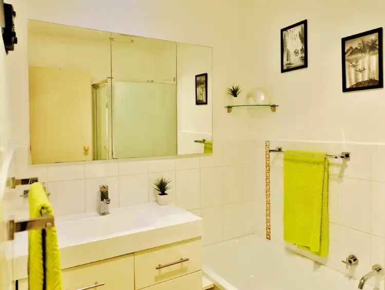 Sixth view of Homely house listing, 2 Stradbroke Way, Wyndham Vale VIC 3024