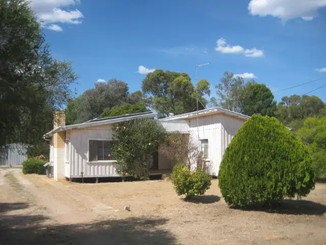 34 Moama Street, Mathoura NSW 2710