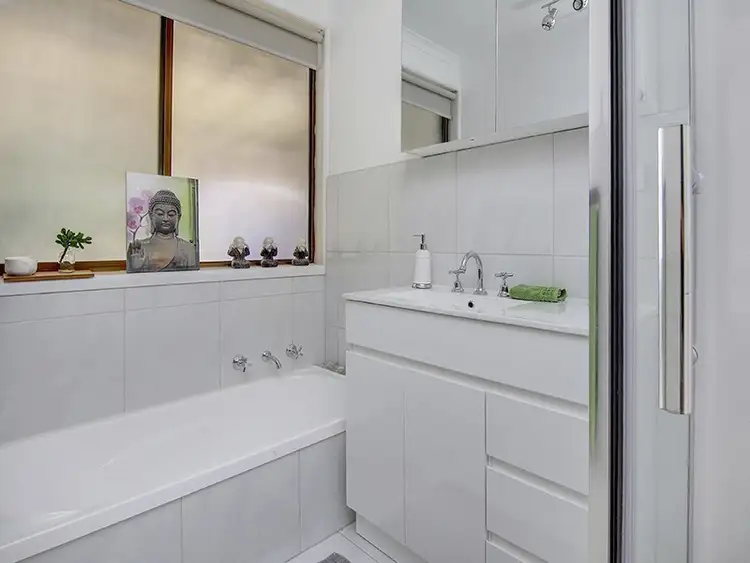 Fifth view of Homely house listing, 8 Cullan Place, Frankston VIC 3199