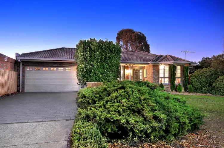 4 Spoleto Close, Taylors Lakes VIC 3038