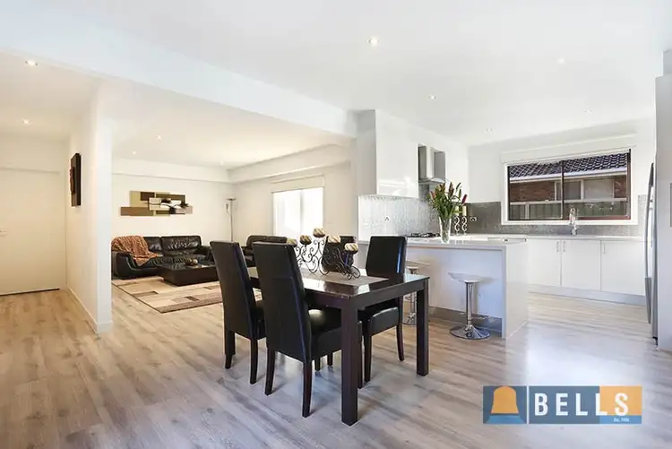 1/3 Montrose Court, Sydenham VIC 3037