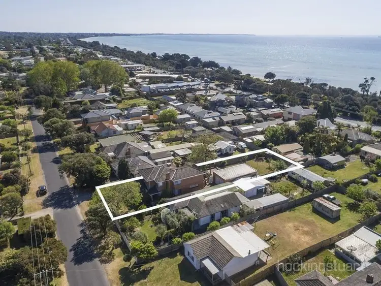 38 Woyna Avenue, Rosebud West VIC 3940