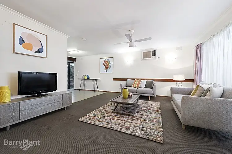 Second view of Homely house listing, 5 Larkin Court, Bundoora VIC 3083