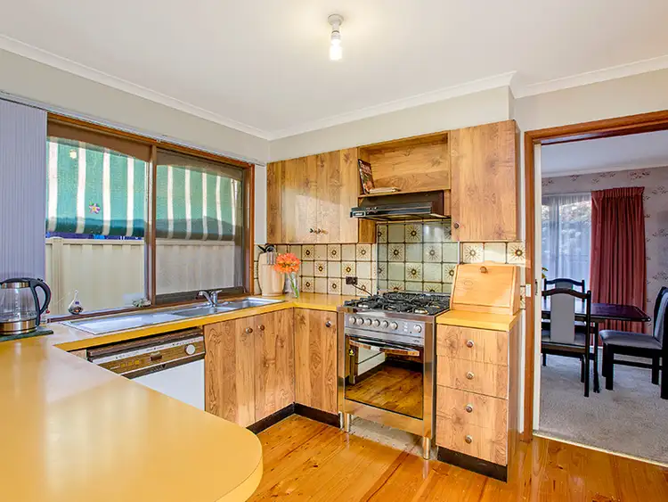 Fifth view of Homely house listing, 10 Maribyrnong Court, Werribee VIC 3030