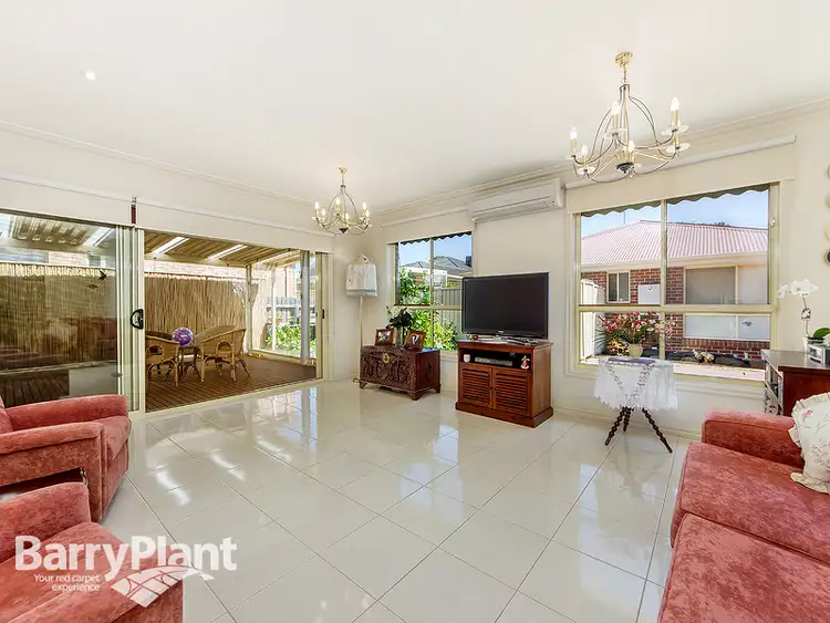 2/81 Fox Street, St Albans VIC 3021