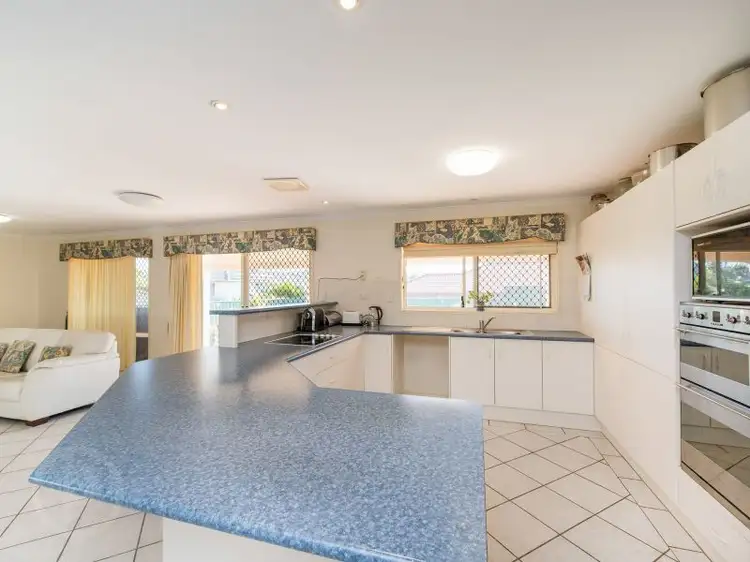 Second view of Homely house listing, 27 Braemar Place, Carindale QLD 4152