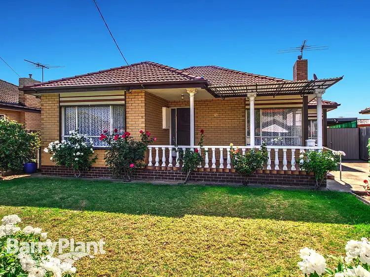 13 Bent Street, St Albans VIC 3021