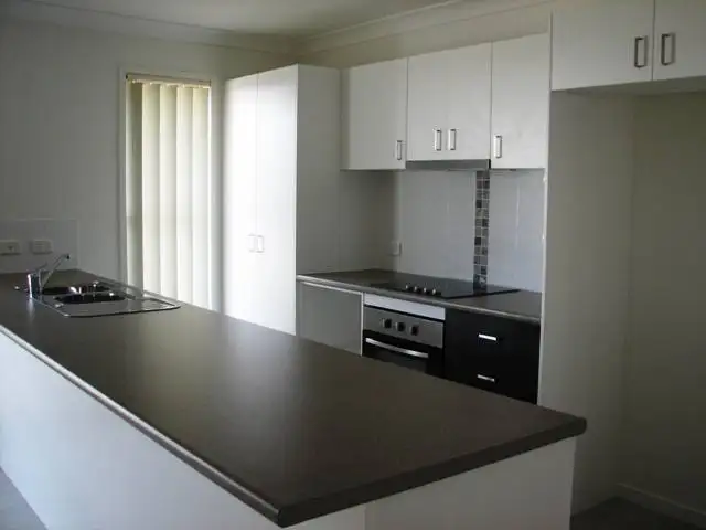 Second view of Homely house listing, 5 Scenic Drive, Emerald QLD 4720