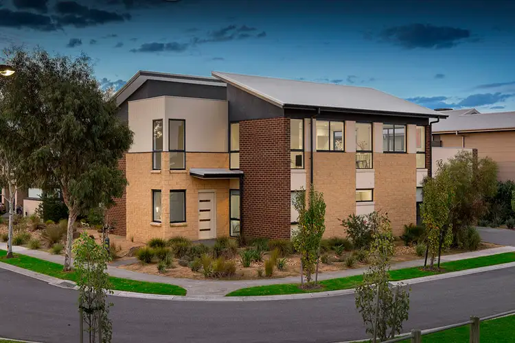 16 Crampton Square, Bonbeach VIC 3196