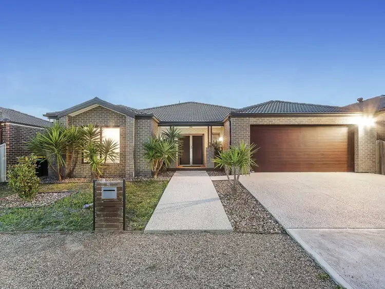 4 Nauru Court, Taylors Hill VIC 3037