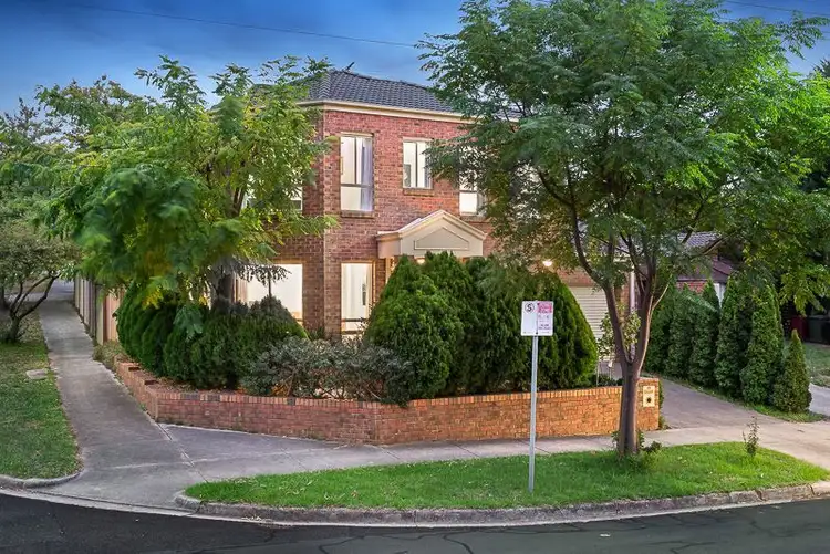 22 Saxon Street, Doncaster VIC 3108