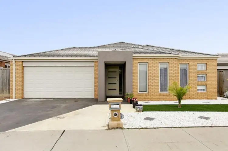 42 Isabella Way, Tarneit VIC 3029