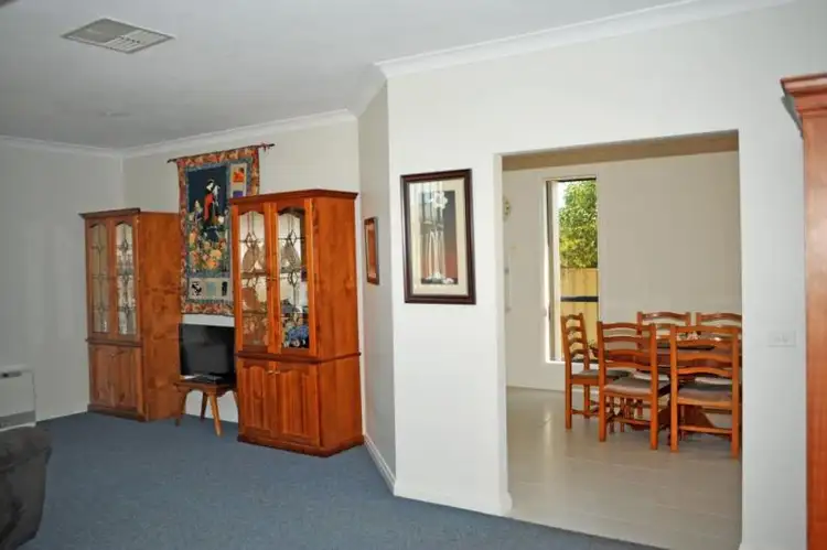 Fifth view of Homely house listing, 2/4 Samantha Place, Wangaratta VIC 3677