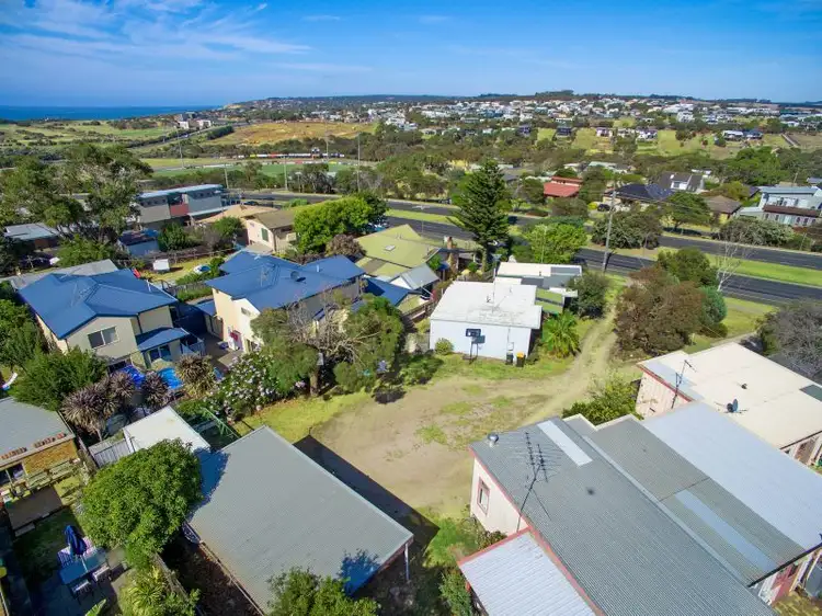 42 - 44 Geelong Road, Torquay VIC 3228