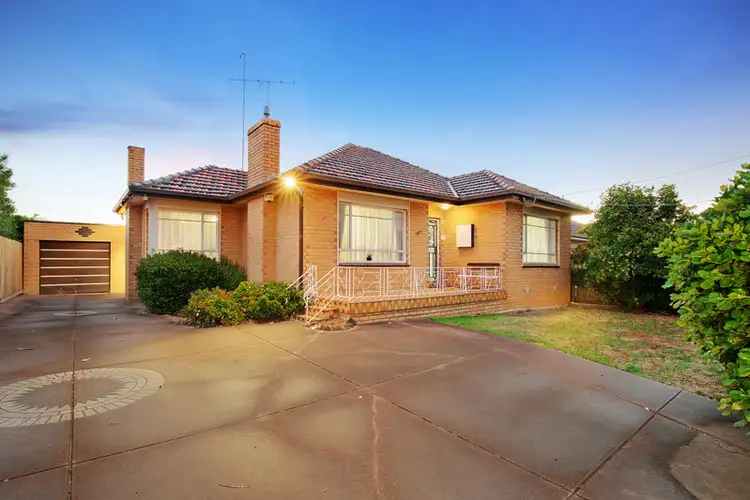 21 Mahoneys Road, Reservoir VIC 3073