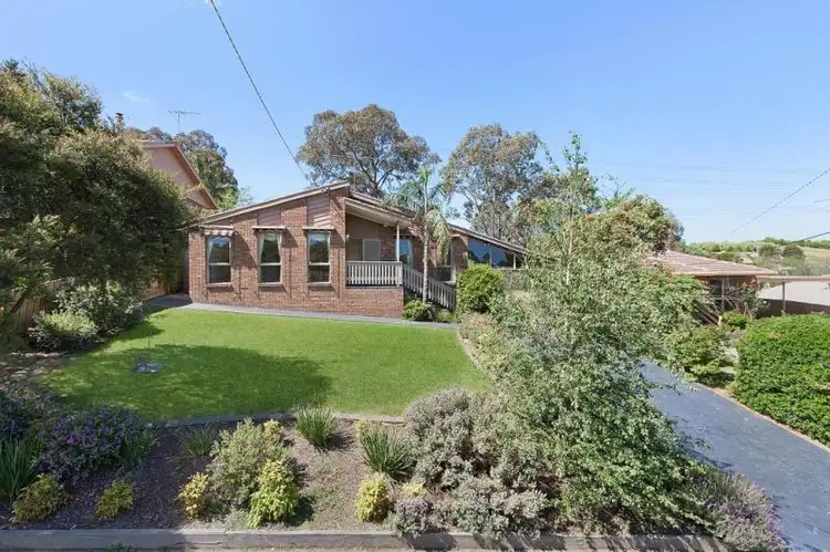 18 Oronsay Cres, Diamond Creek VIC 3089