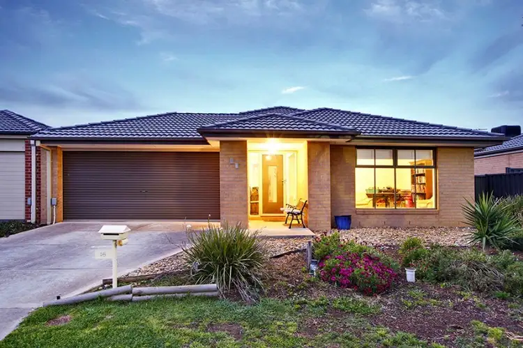 16 Jourama Road, Truganina VIC 3029