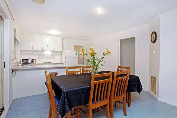 Seventh view of Homely house listing, 6 Chateau Close, Hoppers Crossing VIC 3029