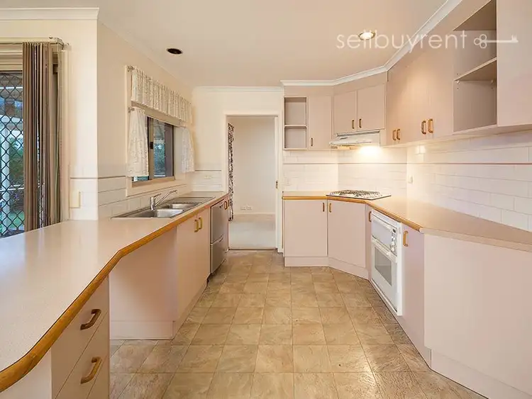 Fifth view of Homely house listing, 5 TEAL COURT, Wodonga VIC 3690