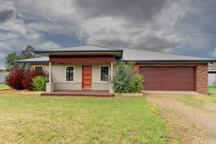 4-6 Buckley Street, Stratford VIC 3862