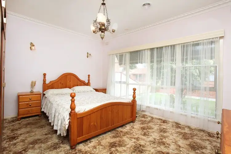 Fifth view of Homely house listing, 2 Mentha Street, Sunshine West VIC 3020