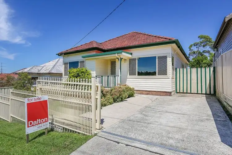 8 Illawara Avenue, Cardiff NSW 2285