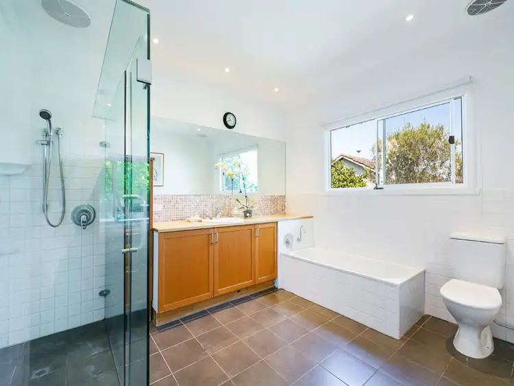 Fifth view of Homely house listing, 33 Binalong Avenue, Chadstone VIC 3148