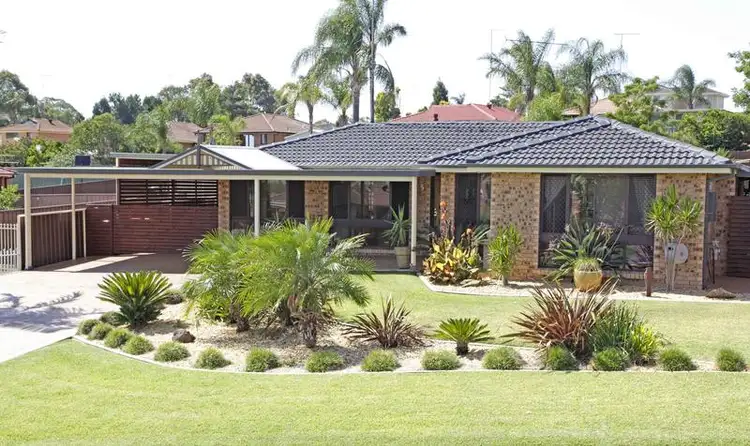 25 Verdi Glen, St Clair NSW 2759