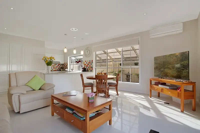 Main view of Homely house listing, 2/194 Beach Road, Mordialloc VIC 3195