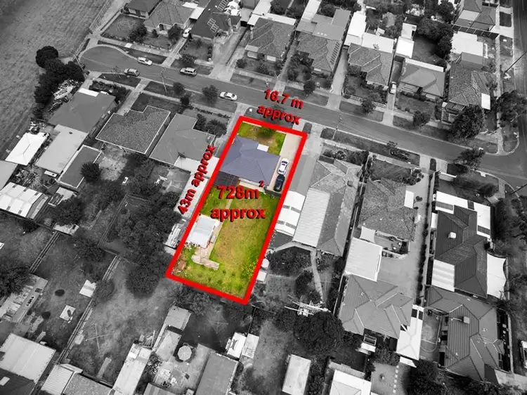Second view of Homely house listing, 8 Carlsson Court, Brooklyn VIC 3012