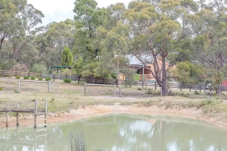 24 Nintingbool Road, Smythes Creek VIC 3351