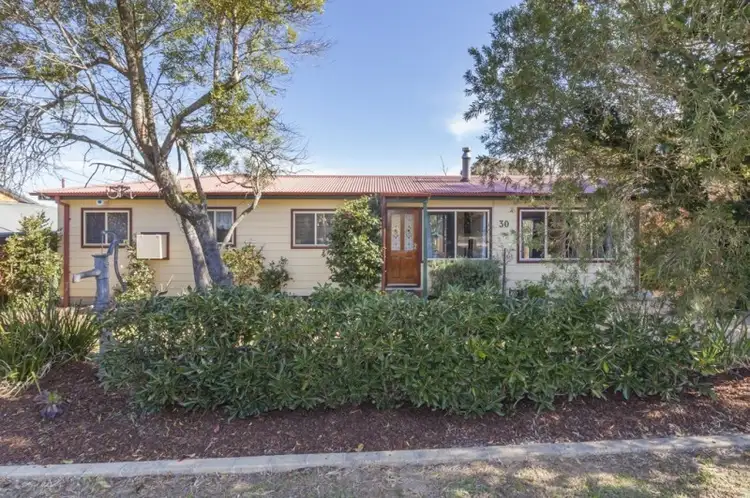 30 Booker Road, Hawkesbury Heights NSW 2777