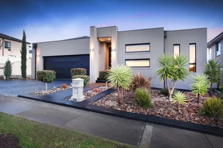 39 Helmsdale Crescent, Greenvale VIC 3059
