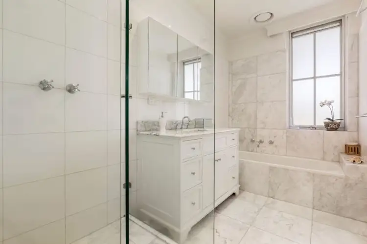 Sixth view of Homely apartment listing, 9/6 Balwyn Road, Canterbury VIC 3126