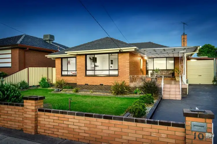 10 Patricia Drive, Fawkner VIC 3060