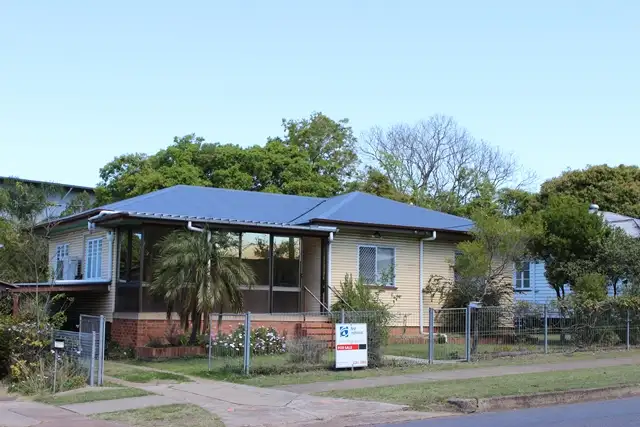 123 Jacaranda Street, North Booval QLD 4304