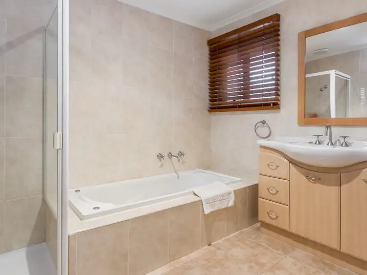 Sixth view of Homely unit listing, 1/11 Savige Avenue, Mount Waverley VIC 3149