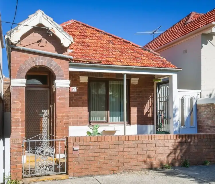 89 Clarendon Road, Stanmore NSW 2048